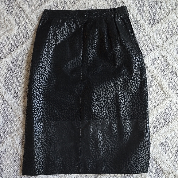 Dresses & Skirts - Leather Elegant Black Patterned Skirt